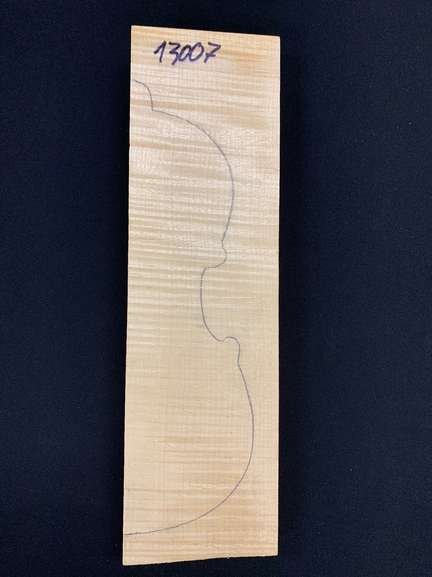 Violin Maple 2piece Back ②